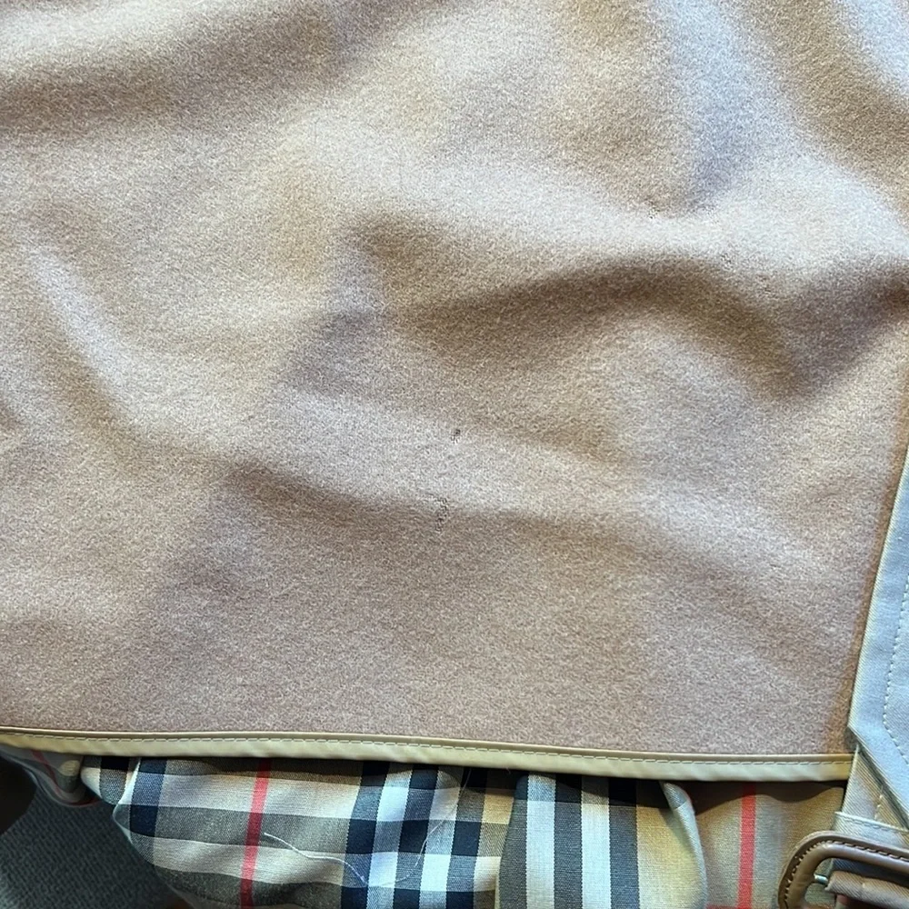 BURBERRY Trench Coat